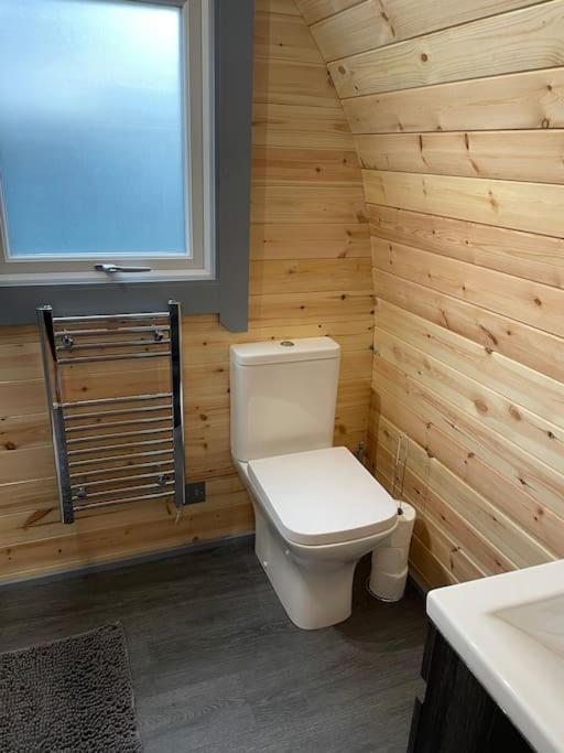 Bonny Wee Snug - Pod In Spean Bridge Apartment Exterior photo
