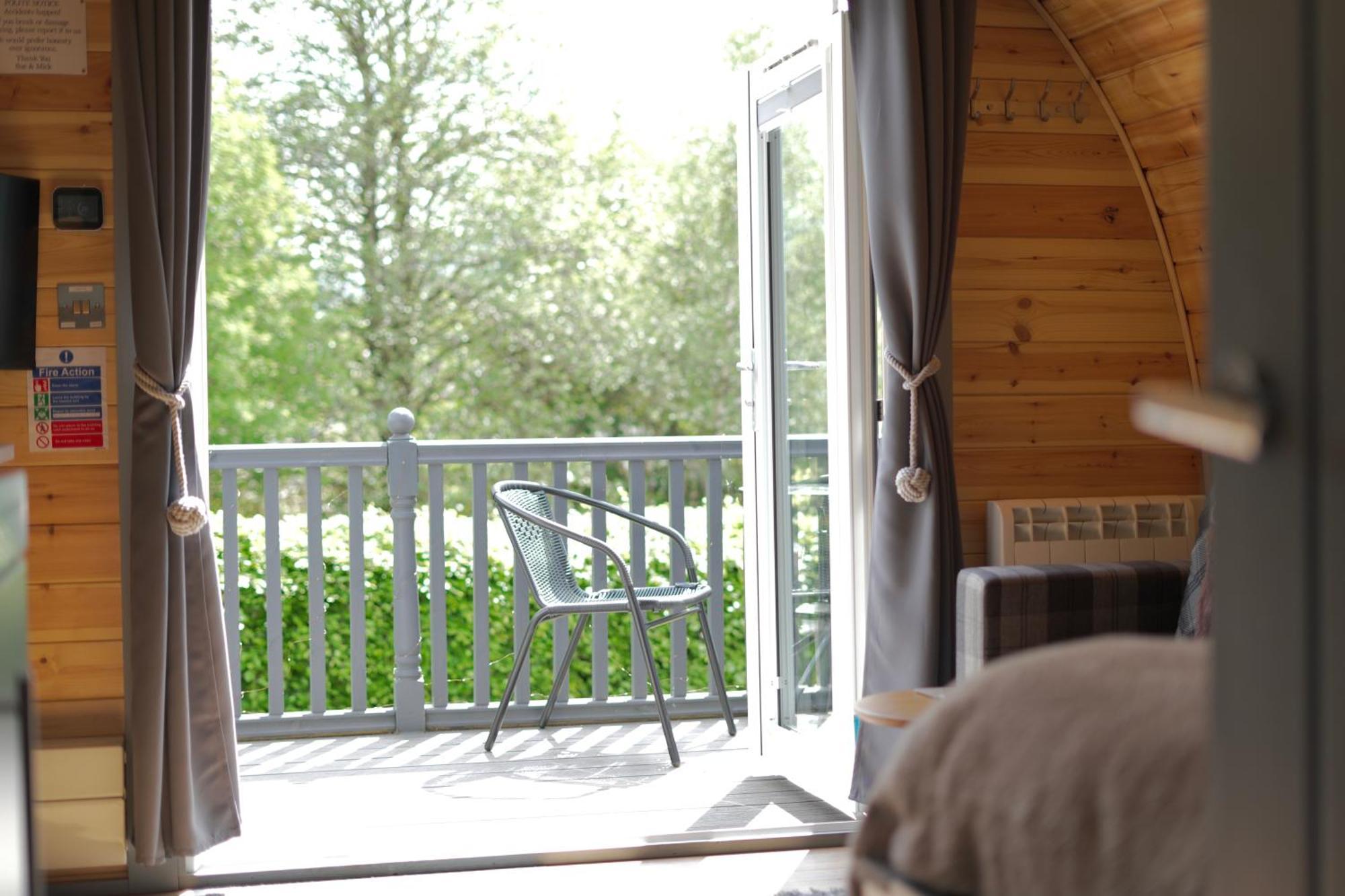 Bonny Wee Snug - Pod In Spean Bridge Apartment Exterior photo